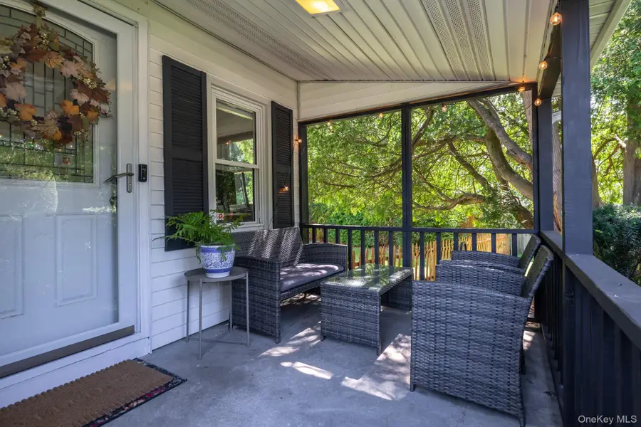 12 Ingersoll Street, Huntington Station, NY 11746 - #3