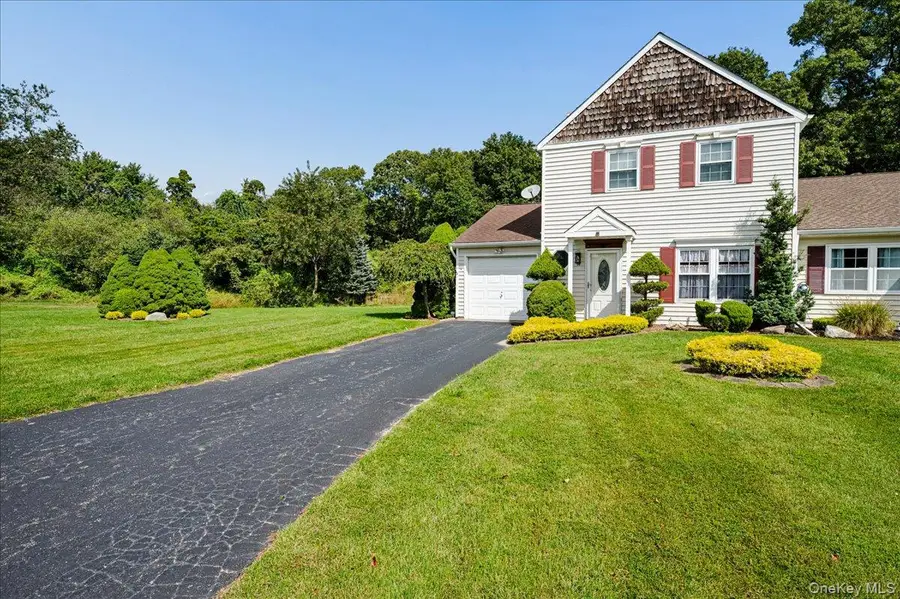 14 Badger Trail, Coram, NY 11727 - #2