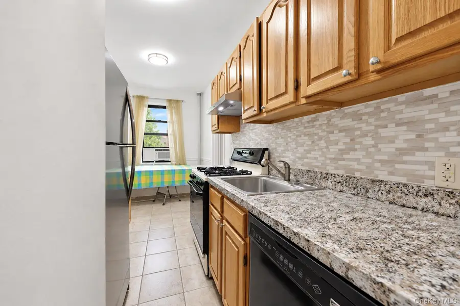 68 E Hartsdale Avenue #4K, Hartsdale, NY 10530 - #3