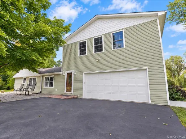 8 Acorn Drive, Montgomery, NY 12586