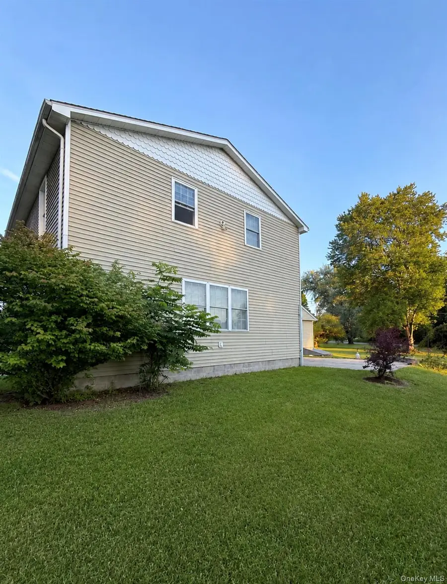 8 Acorn Drive, Montgomery, NY 12586 - #2