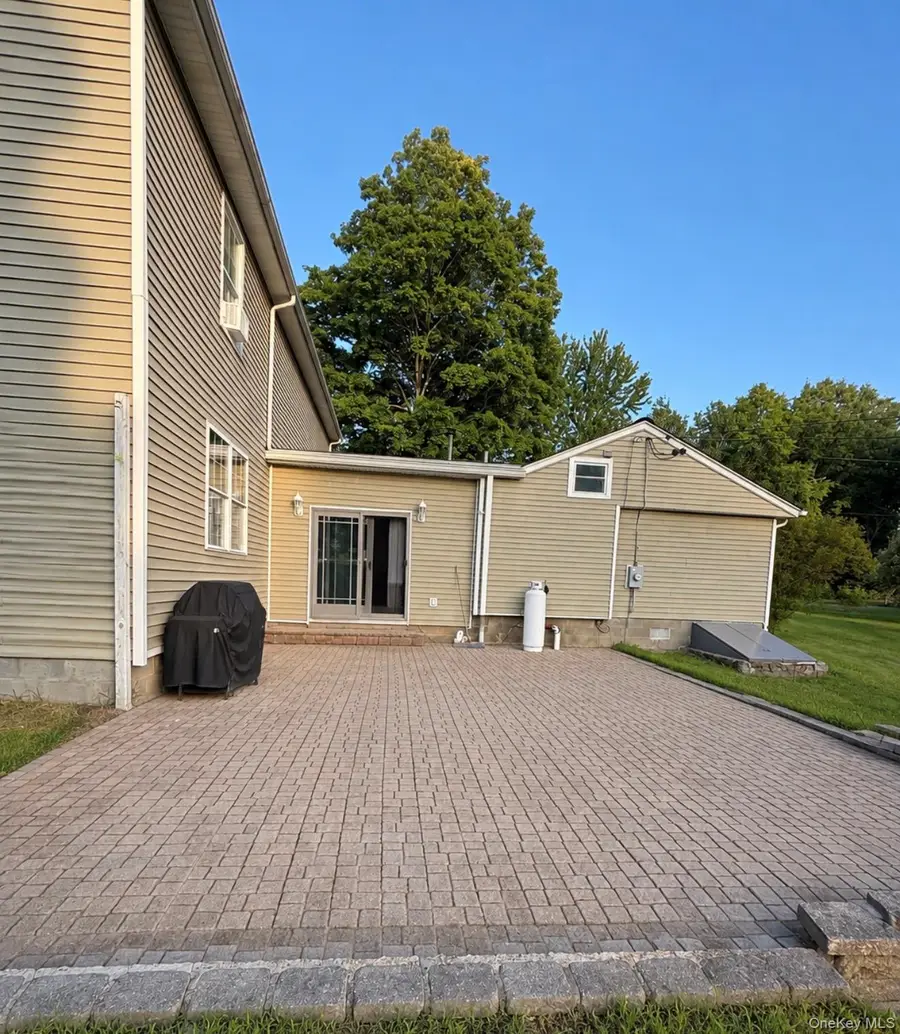 8 Acorn Drive, Montgomery, NY 12586 - #3