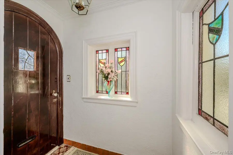 2222 Fenton Avenue, Bronx, NY 10469 - #2
