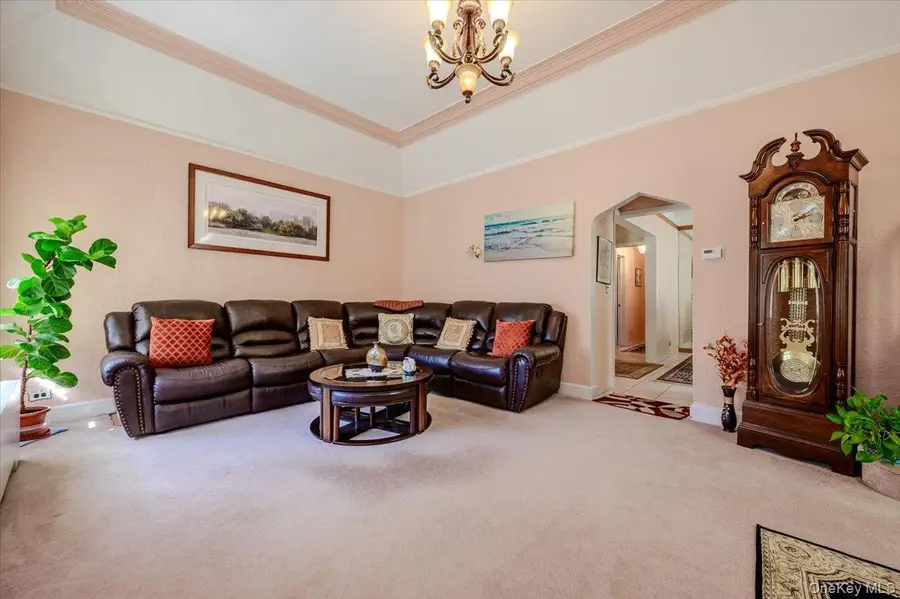 2222 Fenton Avenue, Bronx, NY 10469 - #3
