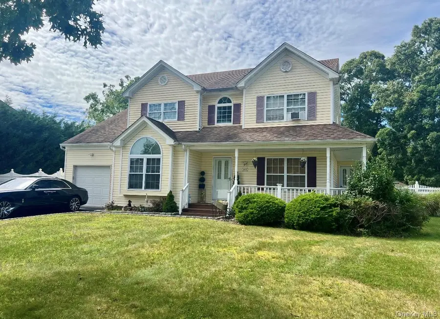 37 Howard Drive, Coram, NY 11727 - #2