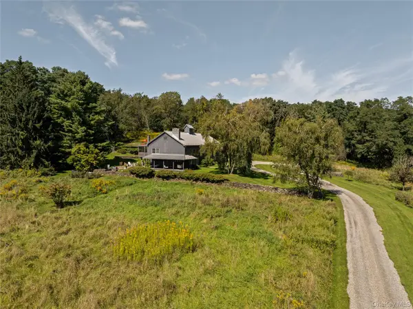 823 N Quaker Hill Road, Pawling, NY 12564