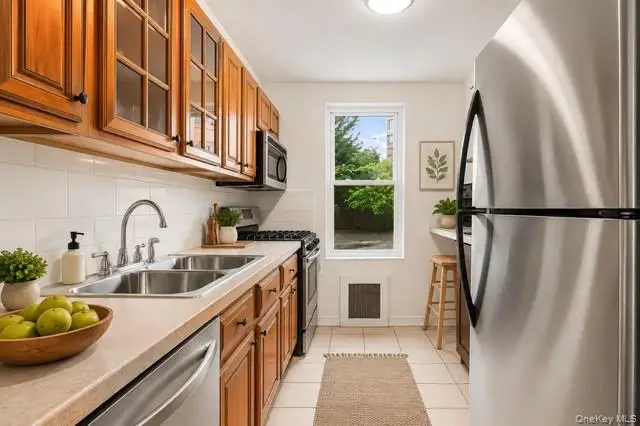 7510 Yellowstone Boulevard #2C, Rego Park, NY 11374 - #2