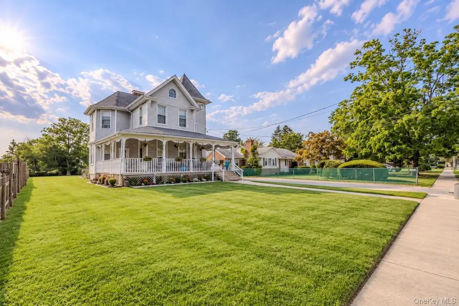 38 Park Avenue, Amityville, NY 11701 - #3