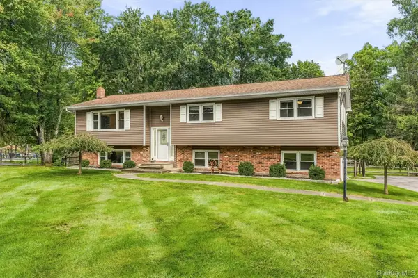 189 Woodcock Mtn Road, Washingtonville, NY 10992