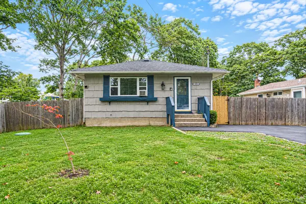 129 Shinnecock Avenue, Mastic, NY 11950