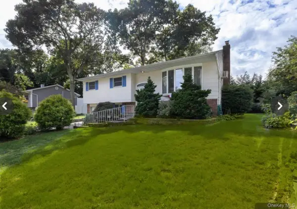 16 Arlington Avenue, Saint James, NY 11780