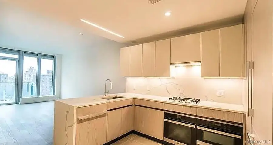 133-27 39th Avenue #6K, Flushing, NY 11354 - #2