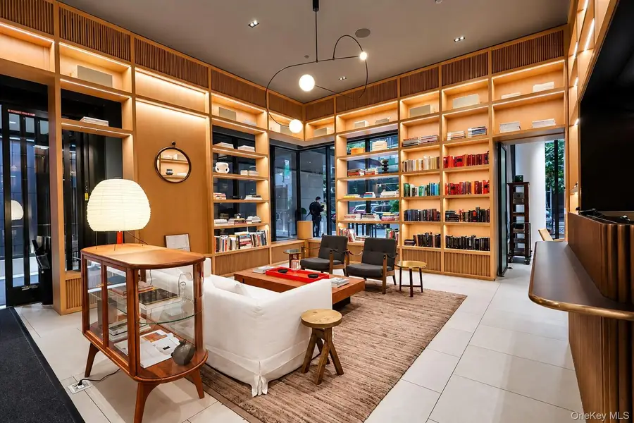 135 E 47th Street #22F, Manhattan, NY 10017 - #3