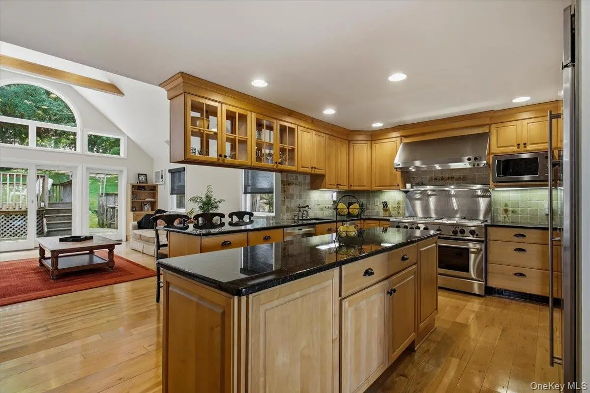 3494 Overlook Avenue, Yorktown Heights, NY 10598 - #1