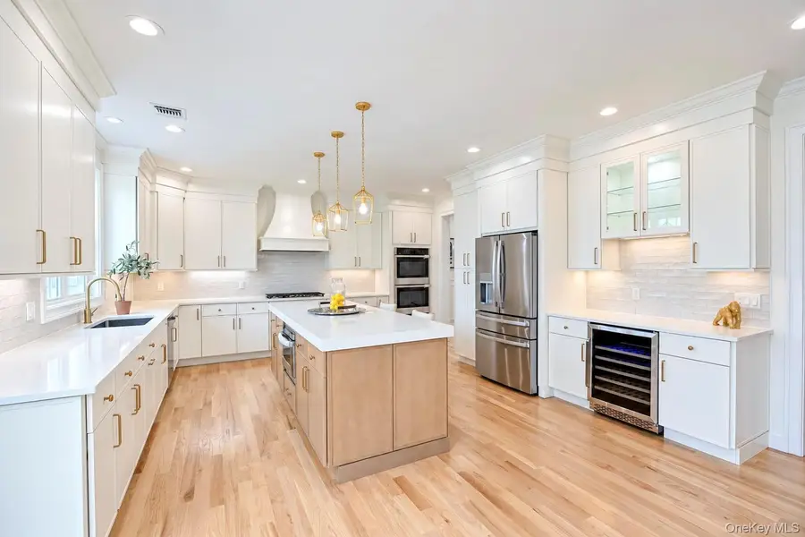 89 West Avenue, Hicksville, NY 11801 - #3