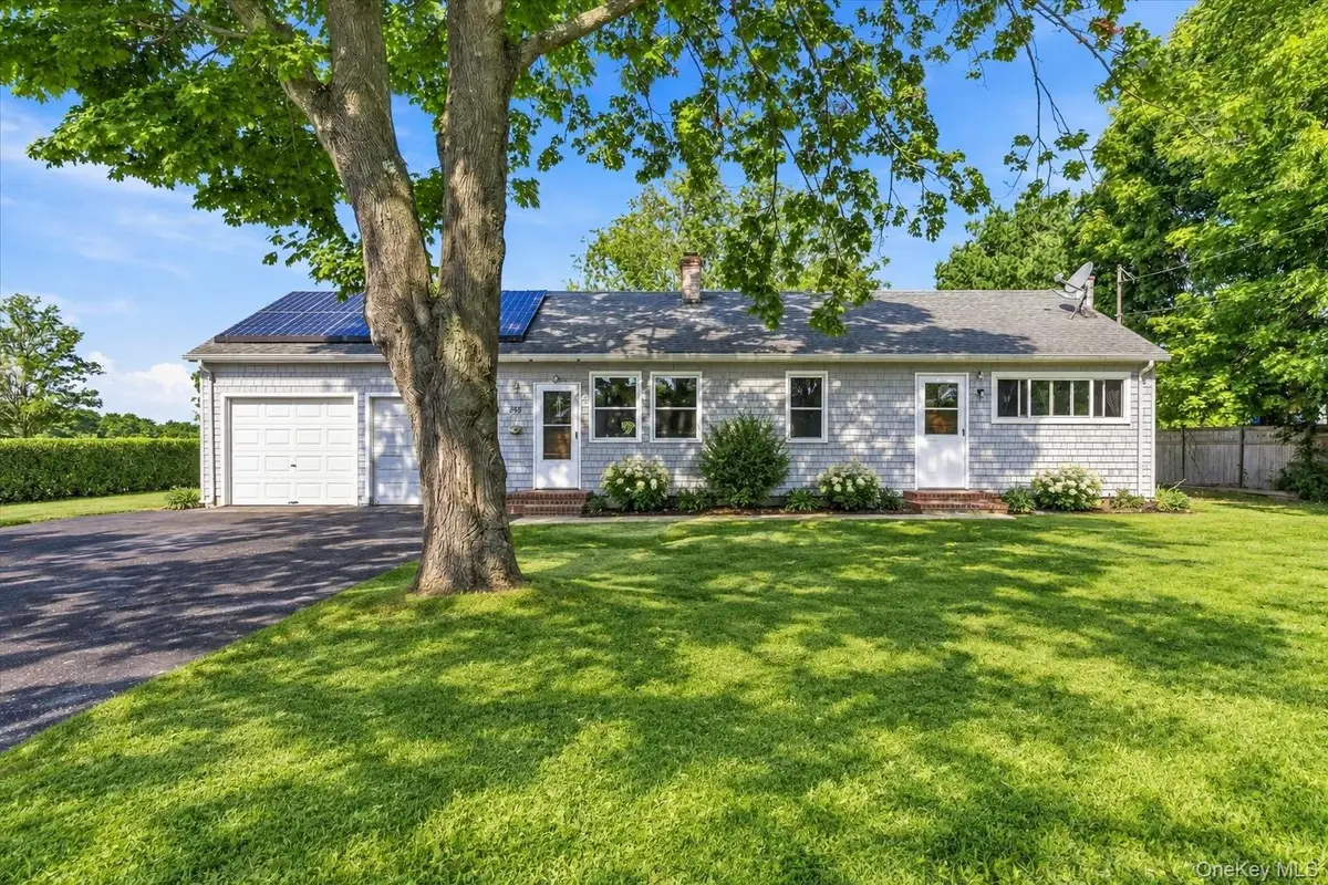 995 Schoolhouse Road, Cutchogue, NY 11935 - #1