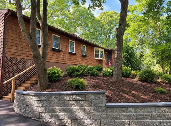 2398 River Road, Calverton, NY 11933