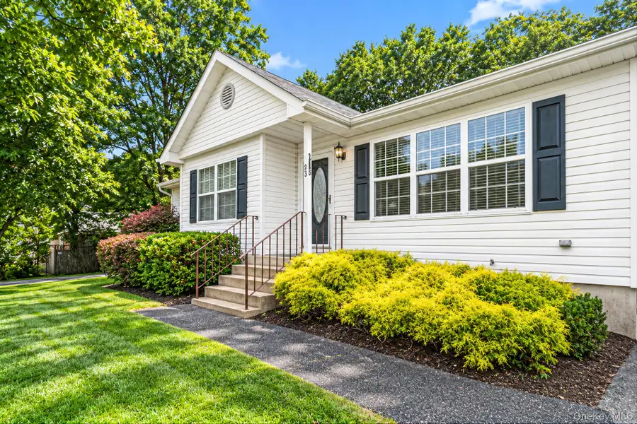 23 School Street, Lake Ronkonkoma, NY 11779 - #3
