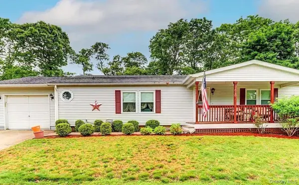 1407 Middle Road #45, Calverton, NY 11933