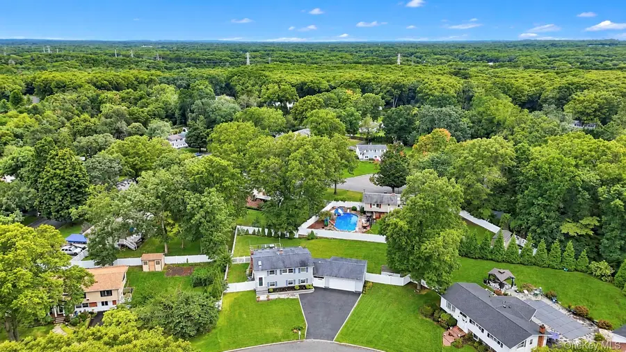 4 Bud Court, East Setauket, NY 11733 - #3