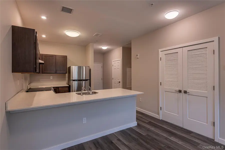 87 N Chestnut Street #201, New Paltz, NY 12561 - #3