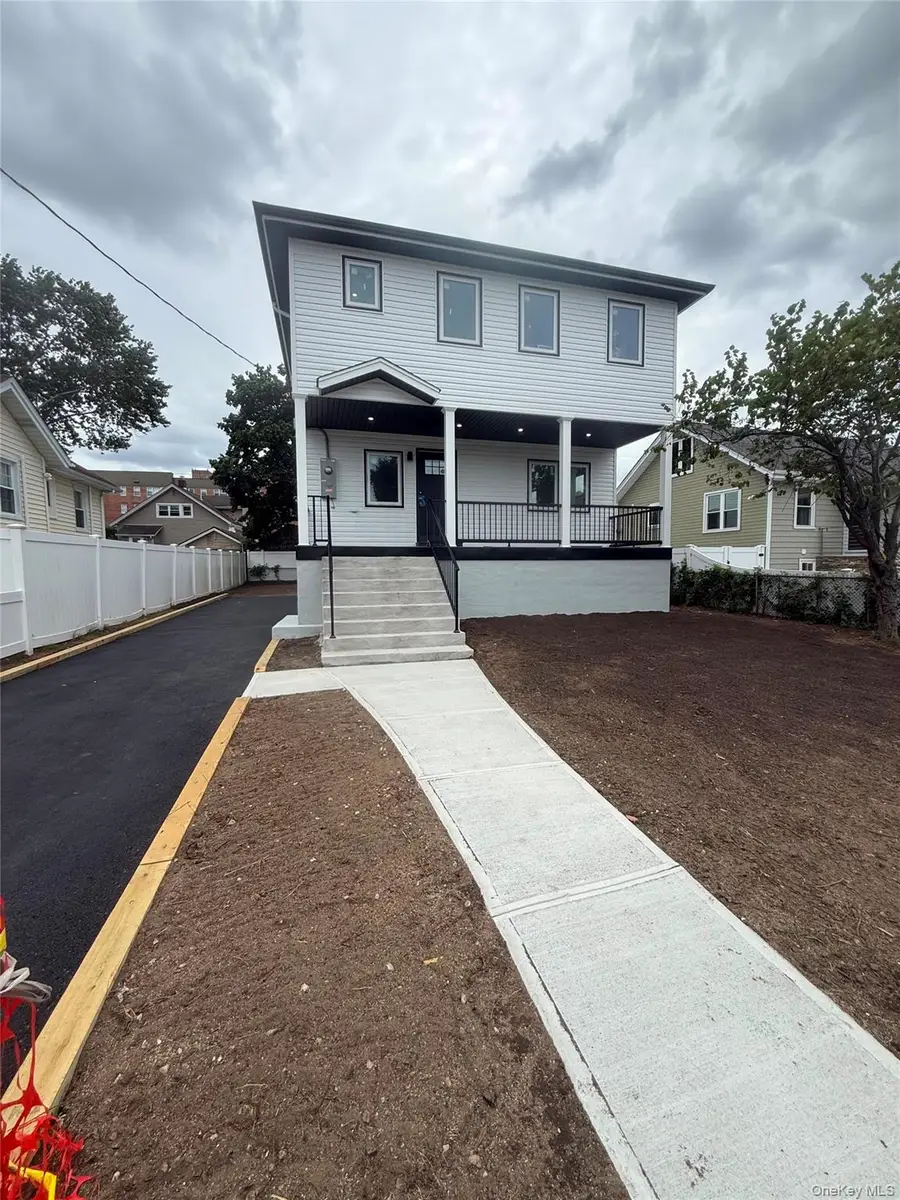 18 Sportsmans Avenue, Freeport, NY 11520 - #3