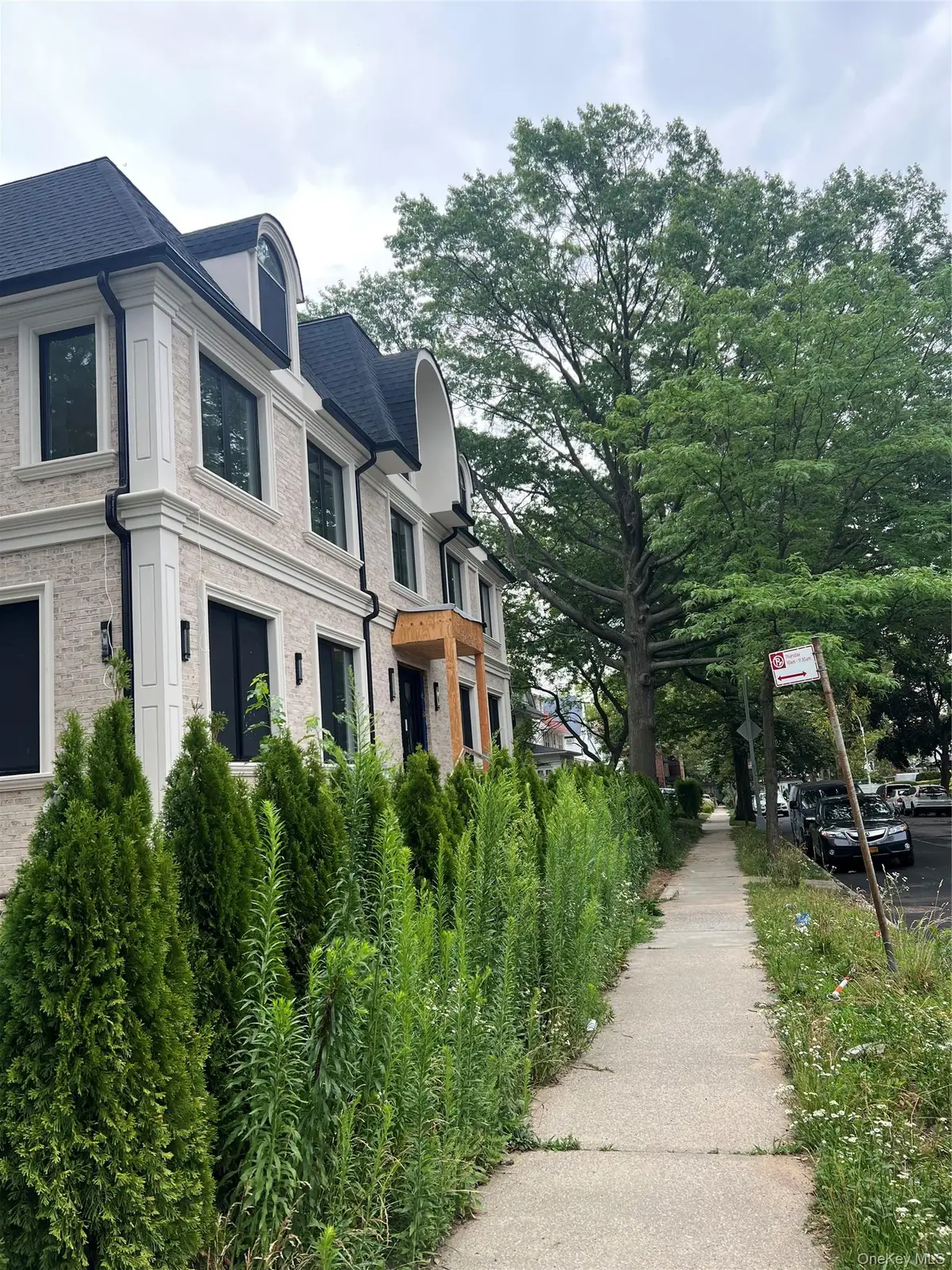 8507 Abingdon Road, Kew Gardens, NY 11415 - #1