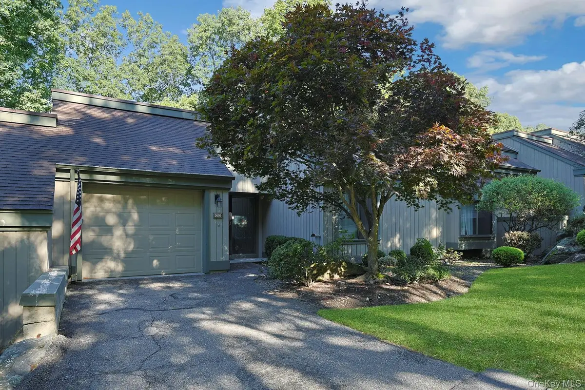 569 Heritage Hills Dr #B, Somers, NY 10589 - #1