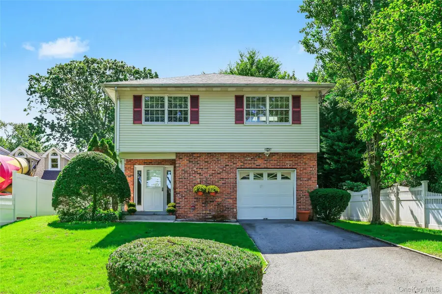76 Hernan Avenue, Locust Valley, NY 11560 - #2