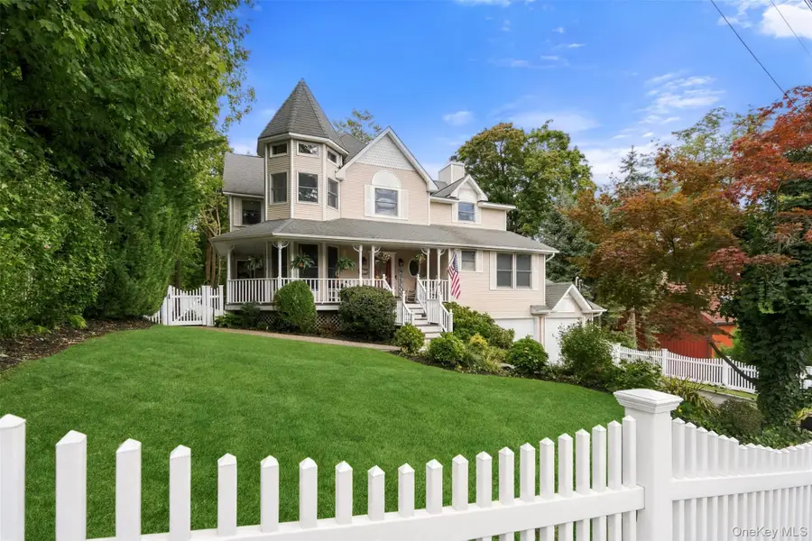 7 Platt Place, Huntington, NY 11743 - #3