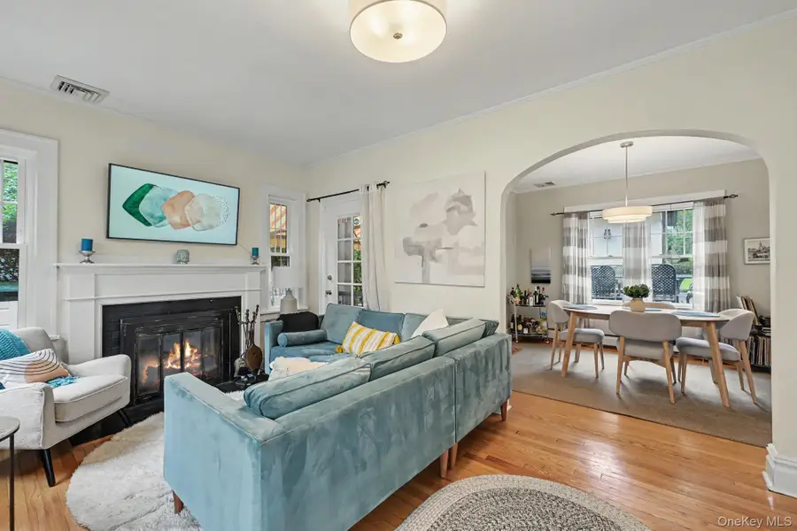 72 W Hartsdale Avenue, Hartsdale, NY 10530 - #3
