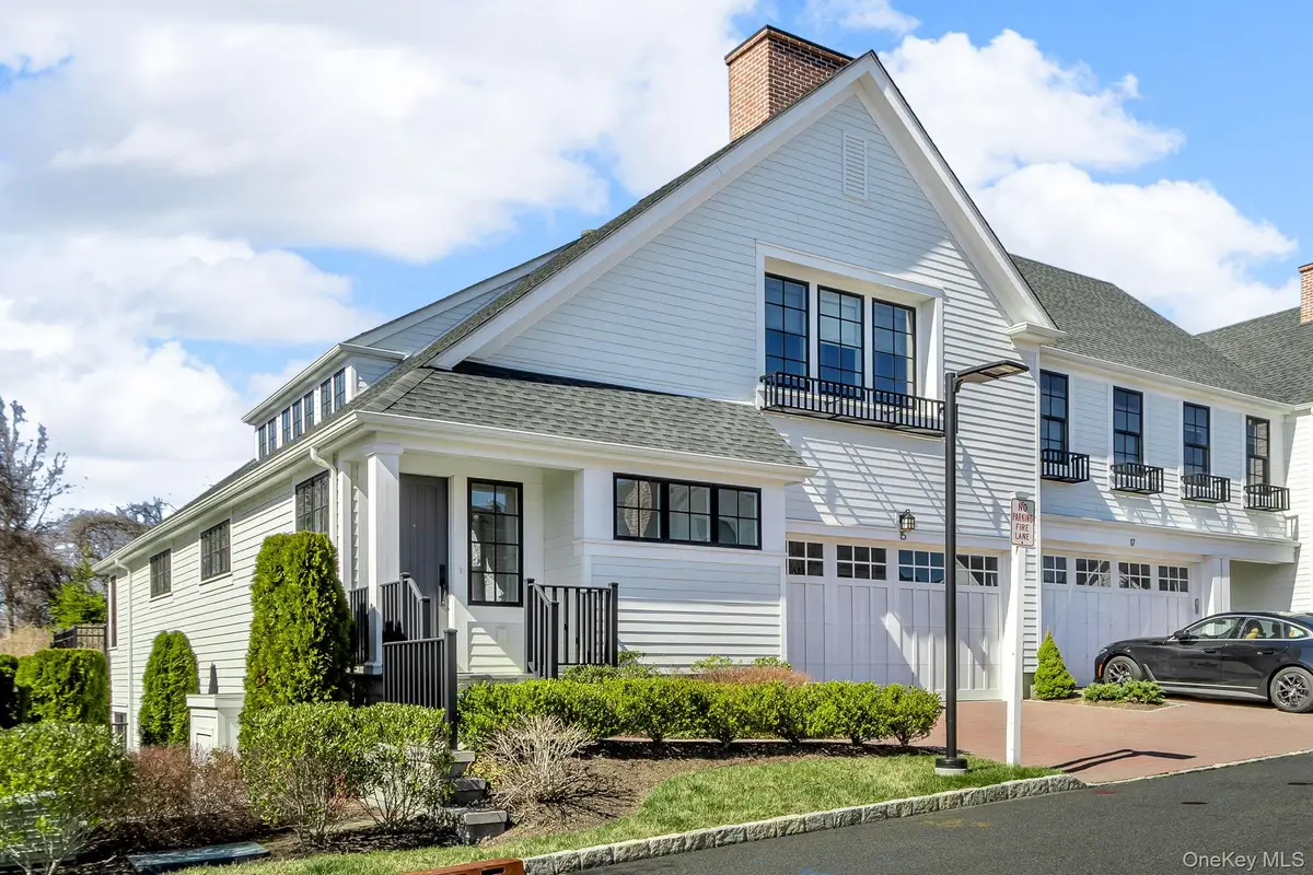 15 Honeysuckle Lane, Rye Brook, NY 10573 - #1