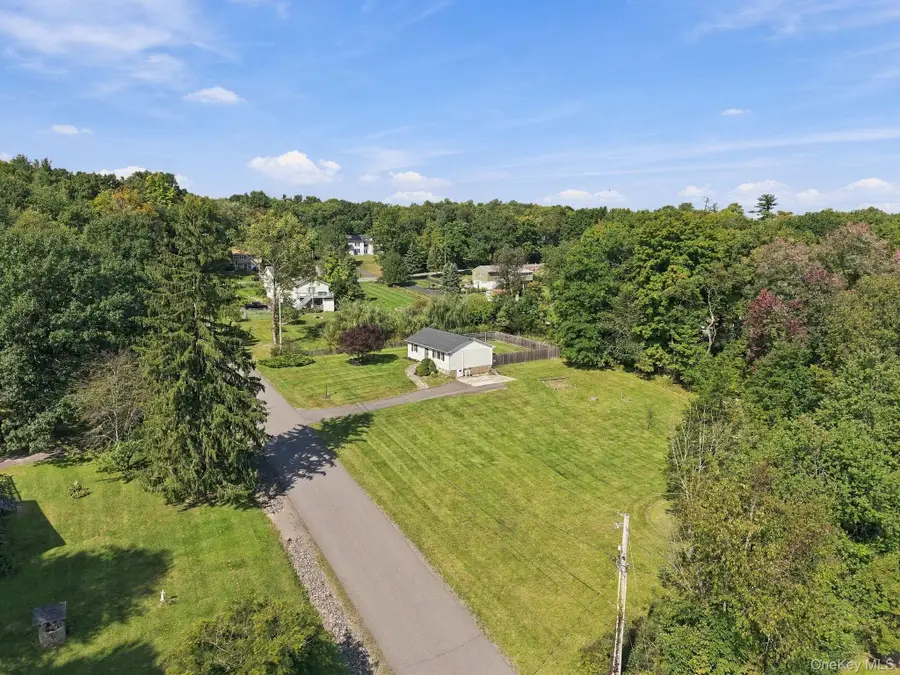 15 Countryman Lane, Wallkill, NY 12589 - #3
