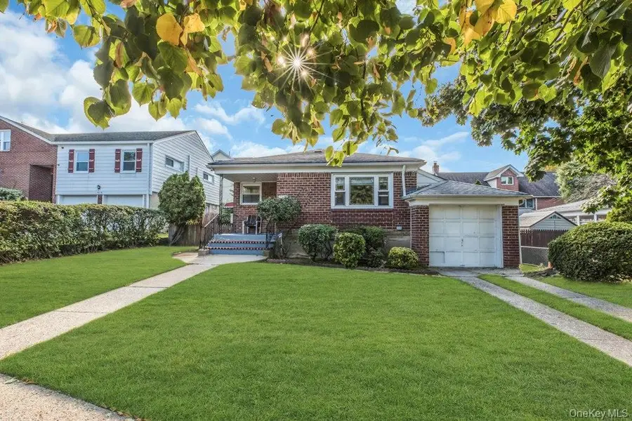 5310 Overbrook Street, Douglaston, NY 11362 - #2