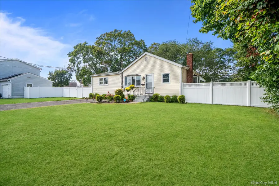 162 Carlls Path, Deer Park, NY 11729 - #3