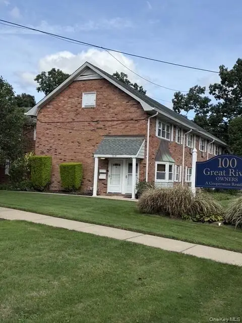 100 Connetquot Ave #36, East Islip, NY 11730 - #1