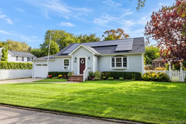 43 Astor Avenue, Brookhaven, NY 11719