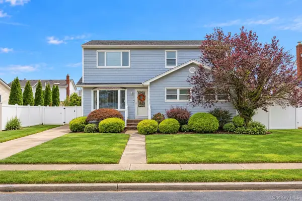 226 N Walnut Street, Massapequa, NY 11758