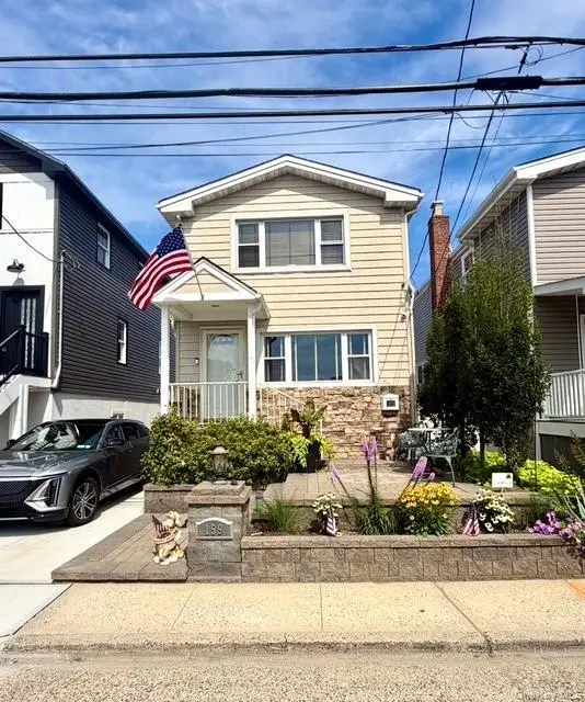 159 Sportsman Avenue, Freeport, NY 11520