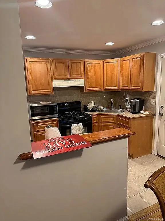 584 8th Street, West Hempstead, NY 11552 - #2