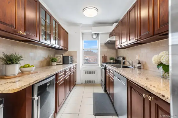 64-11 99th Streets #304, Rego Park, NY 11374