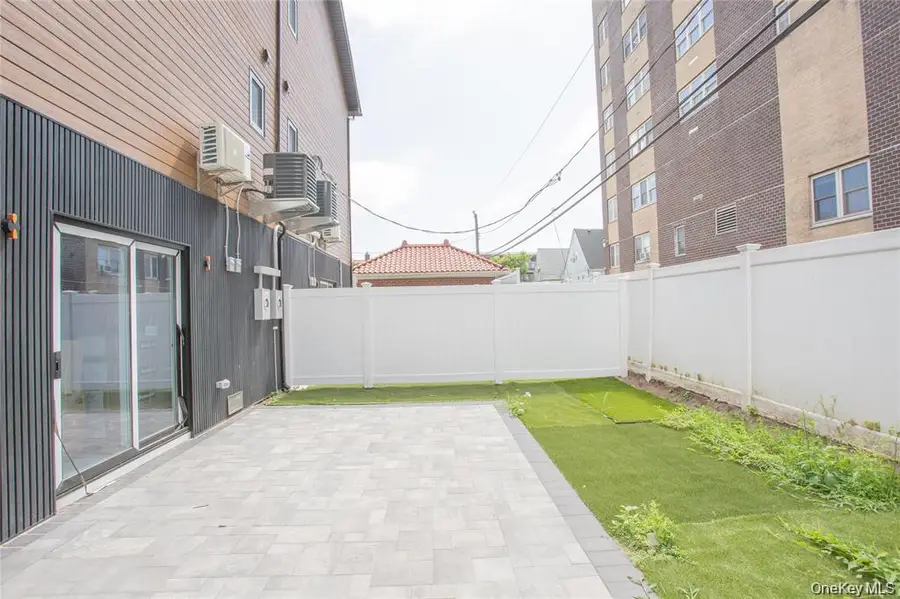 622 W Penn Street, Long Beach, NY 11561 - #2