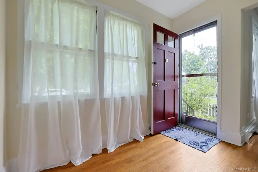 51 Roosevelt Street, Pearl River, NY 10965 - #3