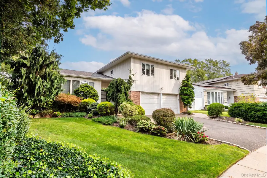 1875 Julian Lane, Merrick, NY 11566 - #2