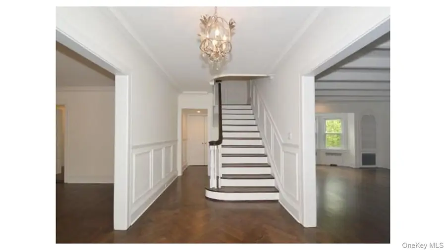 2 Arleigh Road, Great Neck, NY 11021 - #3