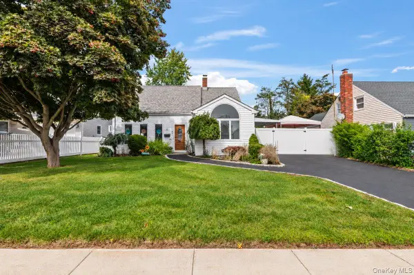 61 Hollyhock Road, Levittown, NY 11756