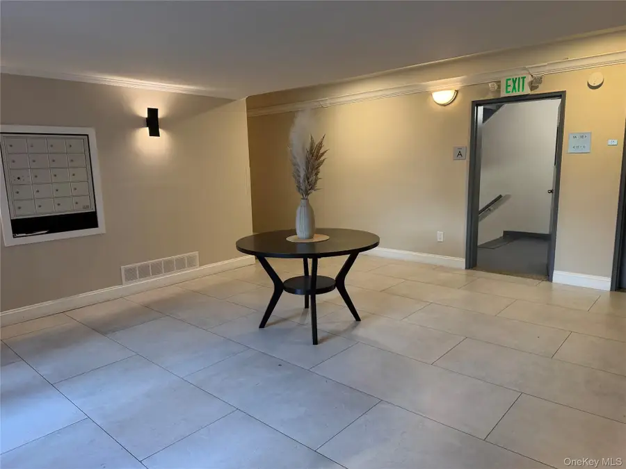 120 S Park Avenue #2-B, Rockville Centre, NY 11570 - #2