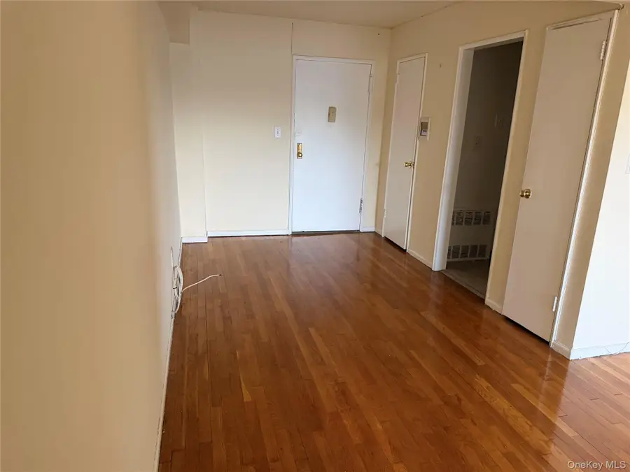 120 S Park Avenue #2-B, Rockville Centre, NY 11570 - #3