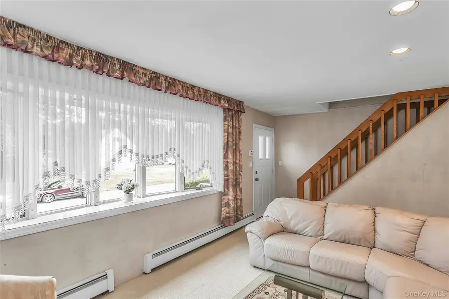 472 Chelsea Avenue, West Babylon, NY 11704 - #2