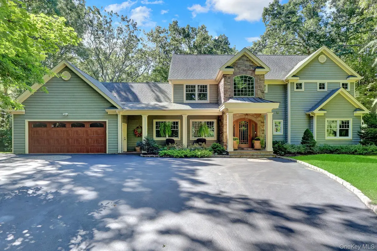 53 Bell Circle, Port Jefferson, NY 11777 - #1